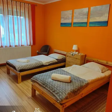 Jazmin Apartmanhaz 公寓